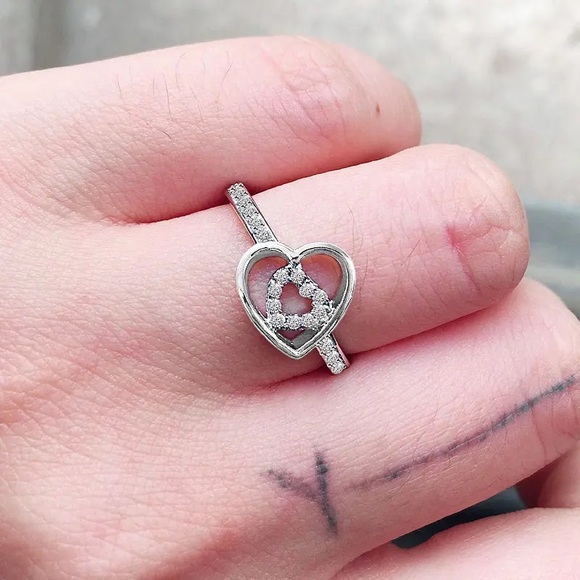 New 925 Silver Double Heart Sweet Diamond Ring 💍 - Picture 4 of 6